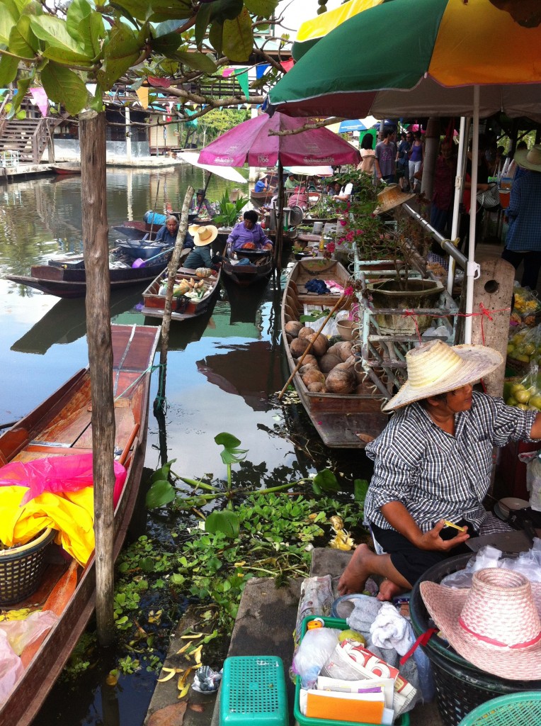 Amphawa & Tha Kha floating markets Bangkok Food & Culture Tours